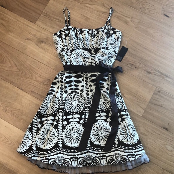 Alyn Paige Dresses & Skirts - Cute brown & cream spaghetti strap dress